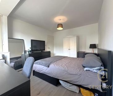 4 bedroom terraced house to rent - Photo 3