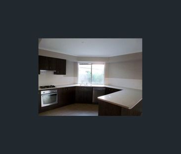 Spacious, Stylish and Convenient - Photo 6