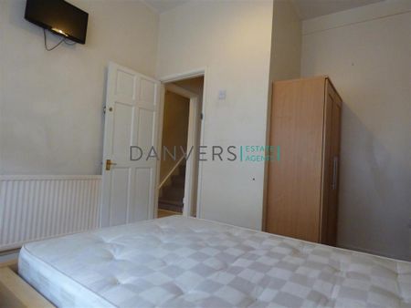 4 bedroom terraced house to rent - Photo 4