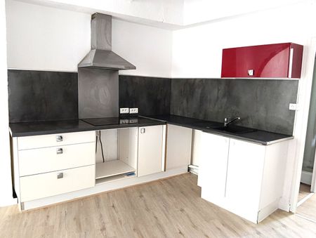 Location Appartement 3 pièces 68m² - Photo 3