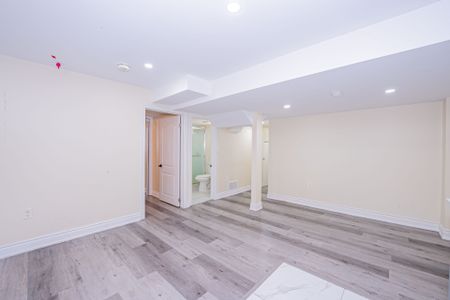 For Lease - 19 Boat Street, Brampton, Ontario - Photo 5