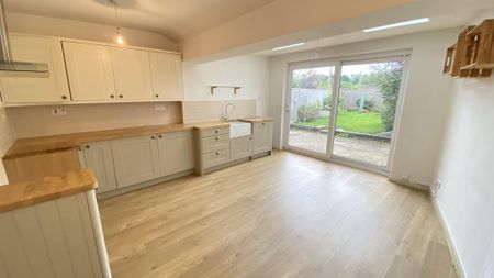 1 bedroom in a house share to rent - Photo 3