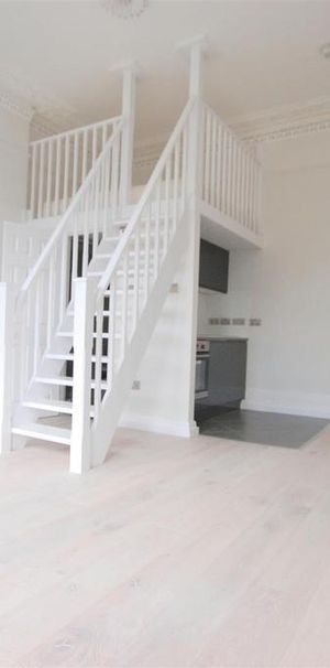 Studio to rent - Photo 1