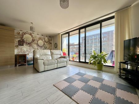 2 bedroom flat to rent - Photo 3