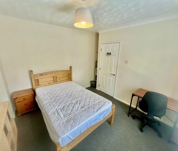 South Park Avenue, Norwich - Photo 4