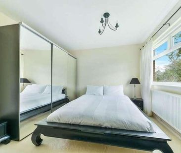 St. Peters Close, Ilford, IG2 - Photo 4