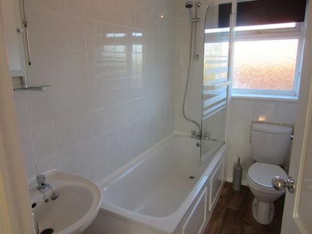 Dale Close, Fforestfach, Swansea SA5 4NX - Photo 3