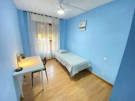 Calle del Cabo Machichaco, Madrid, Community of Madrid 28053 - Photo 2