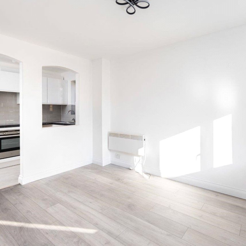 Joshua Street, E14 - Photo 1