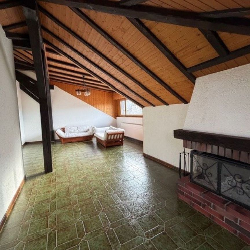 Large 2.5-room apartment near the train station - Foto 1