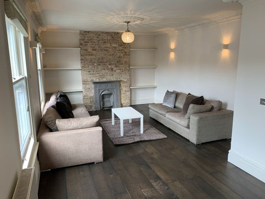 2 Bed Flat, Birkbeck Road, W3 - Photo 1
