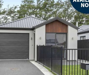 Brand-New Home Offering Low-Maintenance Living in a Desirable Area - Photo 5