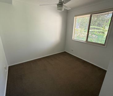 Central, Quite & Secure - Ready to Move In Now - Photo 4