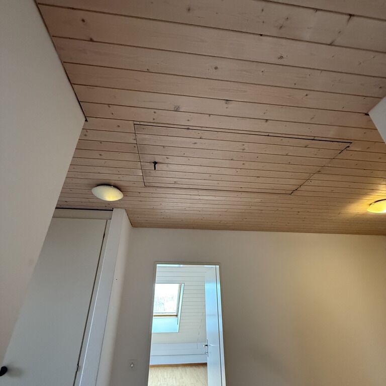 Maisonettewohnung auf zwei Stockwerken mitten im Dorfzentrum! - Foto 1