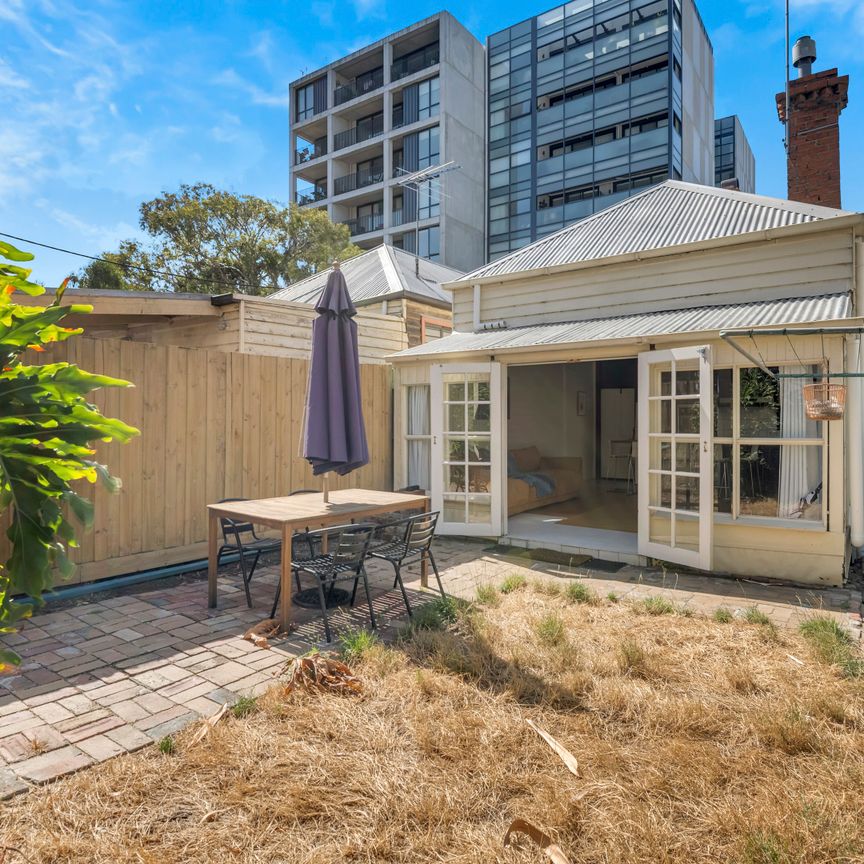 25 Little Gold Street, Brunswick VIC 3056 - House For Rent | Domain - Photo 1