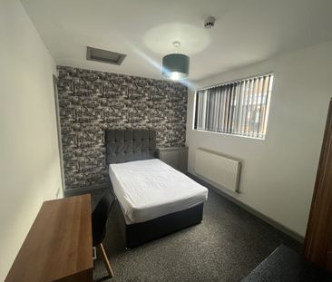 Rooms, 188, Adelphi Street, Preston - Photo 4