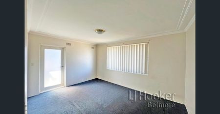 MINUTES FROM SCHOOLS & PUBLIC TRANSPORT - Photo 2