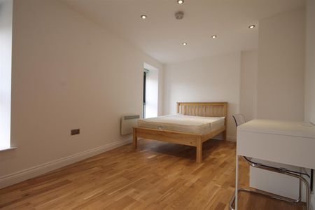 Falconars House, City Centre - Photo 4