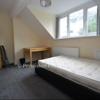 7 Bed Student Properties in Leeds - Photo 1