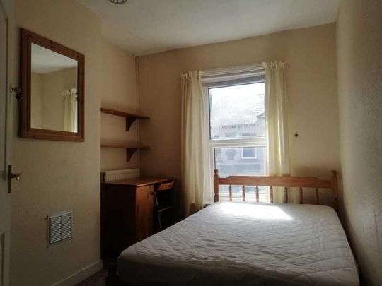 4 bedroom terraced house to rent - Photo 1