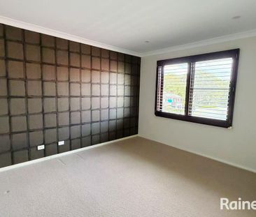 Luxury Ex-Display Home with High Ceilings and Exceptional Space - Photo 4