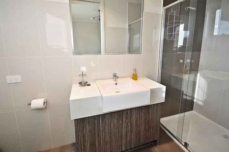 Room 15 (Ensuite) - Photo 5