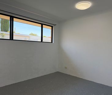 South Perth - Photo 6