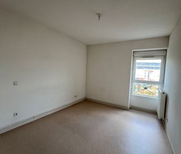 Location Appartement 3 pièces 75m² - Photo 2