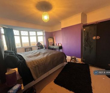 1 bedroom in a house share to rent - Photo 4