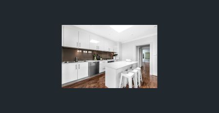 Exquisitely Renovated Dual Level Period Home - Photo 4