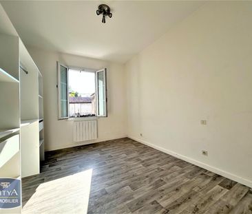 Location Appartement 3 pièces 81m² LA ROCHE CHALAIS 24490 - Photo 2