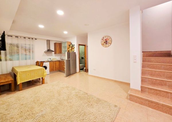 LONG TERM RENTAL Beautiful villa with sea views for rent in Benissa coast with 5 bedrooms.