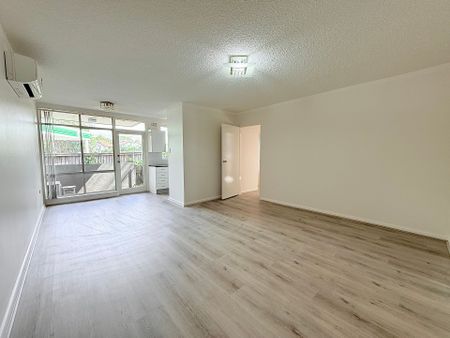 Spacious 2 Bedroom Unit - Photo 2