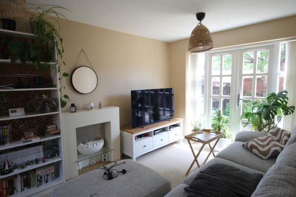 Harding Wood, Lightmoor - £1,100 pcm - Photo 1