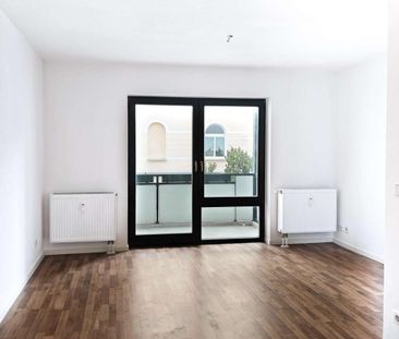 Tolle Wohnung mit Einbauküche - Photo 1