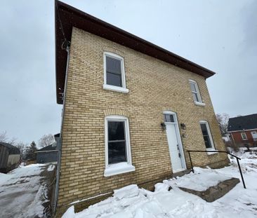 For Lease - 130 Terrace Hill Street Unit# Rear, Brantford, Ontario - Photo 5