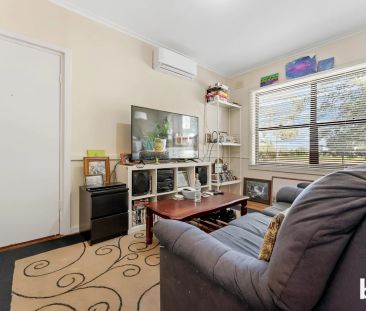 Comfortable Family Living with Fresh Modern Appeal - Photo 1
