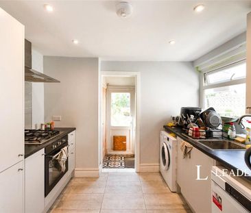 3 bedroom terraced house to rent - Photo 5