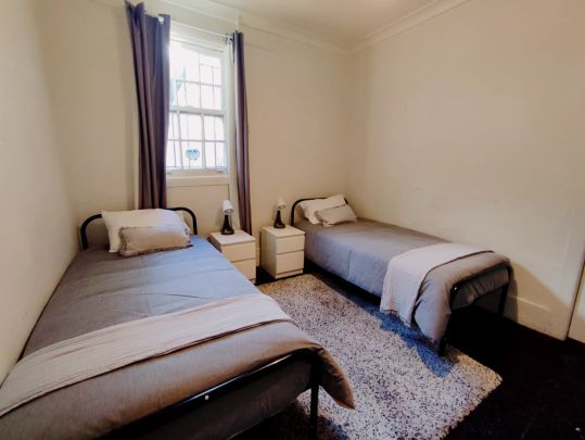 Room 4 #291A - Photo 1