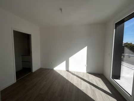 Location Appartement 5 pièces 129m² FLEURY SUR ORNE 14123 - Photo 5