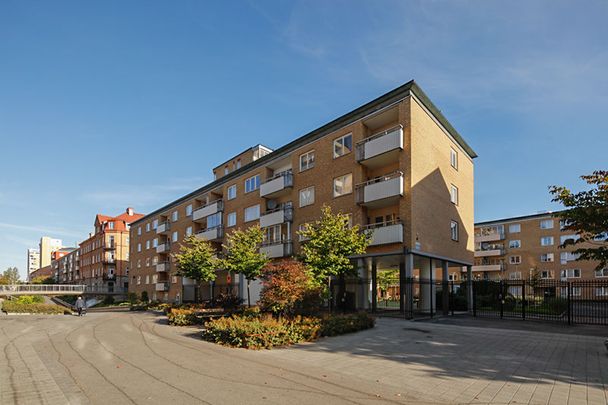 Västra Åsgatan, Eskilstuna - Photo 1