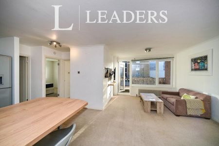 2 bedroom flat to rent - Photo 4