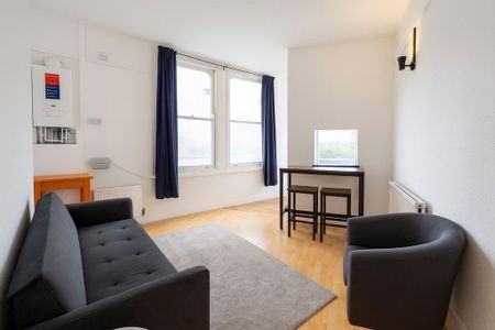 1 bedroom flat to rent - Photo 2