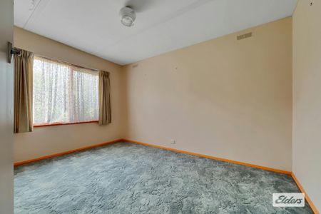 THREE BEDROOM - CLOSE TO ARARAT WEST - Photo 3