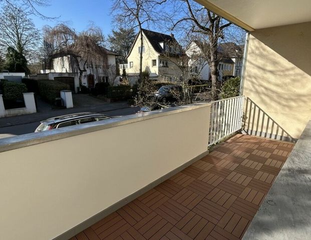 Sanierte 2-Zimmerwohnung mit Einbauküche und Sonnenbalkon im Bad Godesberger Villenviertel - Foto 1