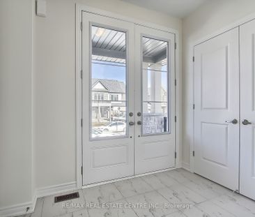 Semi-Detached Home For Lease | N8137388 - Photo 1