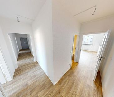 Ein neues Wohndomizil mit 2 Bädern und Balkon - Photo 1