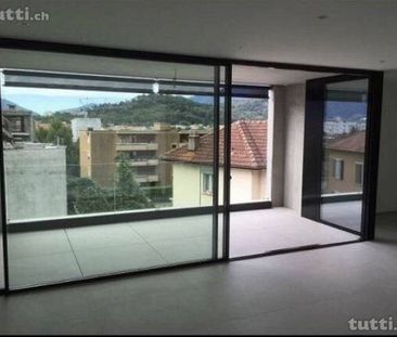 Appartamento moderno di 3.5 locali con balcone e vista panoramica a... - Photo 2