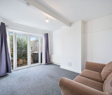 Streatham Vale, London, SW16 - Photo 2