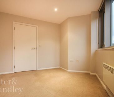 2 bedroom apartment to rent - Photo 6